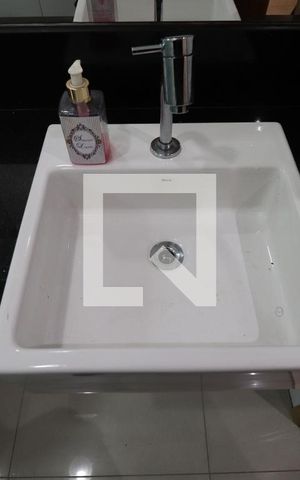 Casa de condomínio para alugar com 125m², 3 quartos e 2 vagasBanheiro