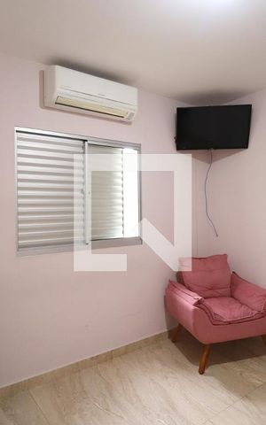 Casa de condomínio para alugar com 125m², 3 quartos e 2 vagasSuíte