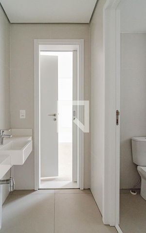 Apartamento à venda com 144m², 3 quartos e 2 vagas Apartamento à venda com 144m², 3 quartos e 2 vagasQuarto 3