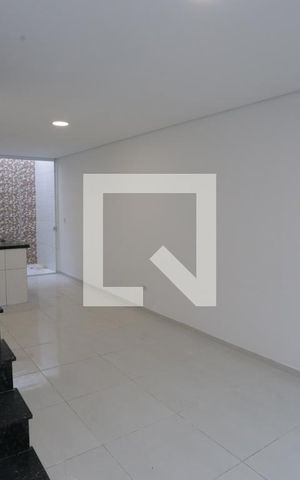 Casa de condomínio à venda com 80m², 2 quartos e 1 vagaSala