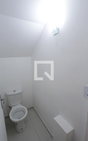 Casa de condomínio à venda com 80m², 2 quartos e 1 vagaLavabo