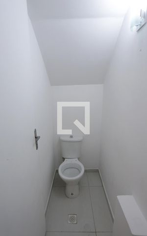 Casa de condomínio à venda com 80m², 2 quartos e 1 vagaLavabo
