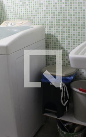 Apartamento à venda com 60m², 2 quartos e sem vagaCozinha e Área de Serviço