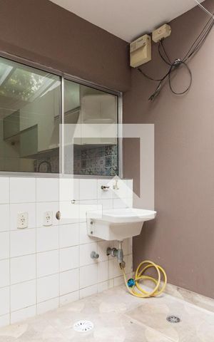 Casa à venda com 240m², 3 quartos e 2 vagasÁrea de Serviço