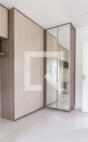 Casa à venda com 240m², 3 quartos e 2 vagasSuíte