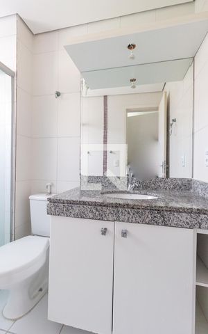 Casa à venda com 240m², 3 quartos e 2 vagasBanheiro da Suíte