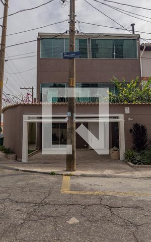 Casa à venda com 240m², 3 quartos e 2 vagasFachada