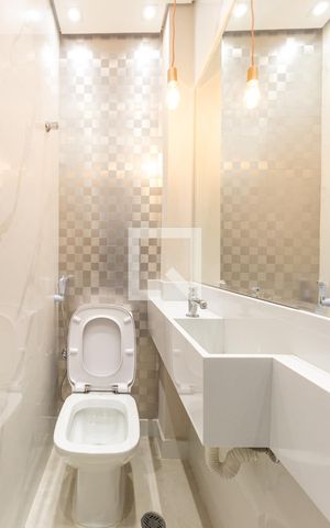 Casa à venda com 240m², 3 quartos e 2 vagasLavabo
