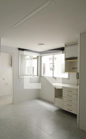 Apartamento à venda com 123m², 3 quartos e 2 vagasCozinha