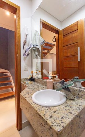 Casa à venda com 130m², 3 quartos e 2 vagasLavabo