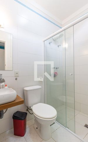 Casa à venda com 130m², 3 quartos e 2 vagasBanheiro