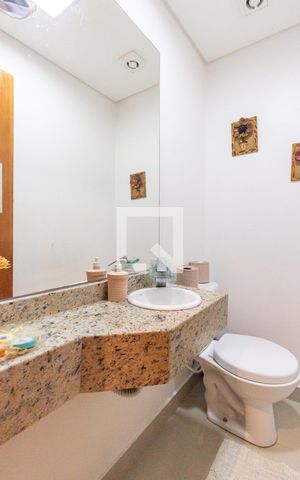Casa à venda com 130m², 3 quartos e 2 vagasLavabo