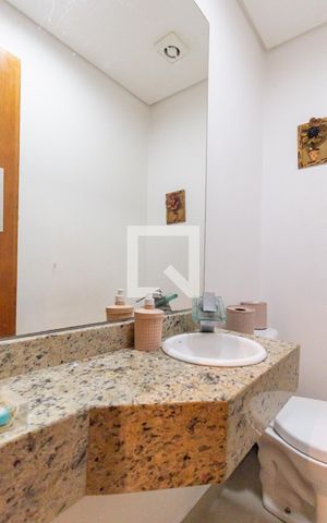 Casa à venda com 130m², 3 quartos e 2 vagasLavabo