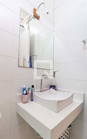 Casa à venda com 130m², 3 quartos e 2 vagasBanheiro da Suíte 2