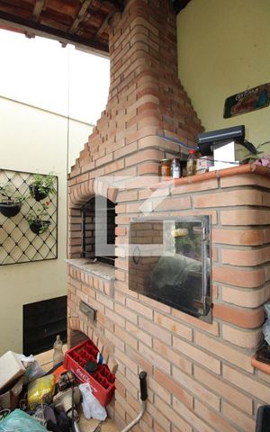 Casa à venda com 180m², 2 quartos e 3 vagasQuintal