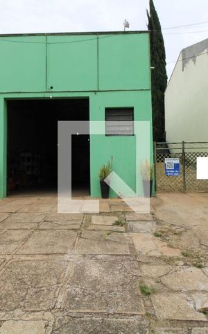 Casa à venda com 180m², 2 quartos e 3 vagasFachada