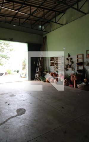 Casa à venda com 180m², 2 quartos e 3 vagasSalão