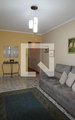 Casa à venda com 198m², 3 quartos e 2 vagasSala