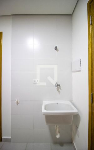 Studio para alugar com 28m², 1 quarto e sem vaga Studio para alugar com 28m², 1 quarto e sem vagaArea de Serviço