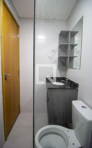Studio para alugar com 28m², 1 quarto e sem vaga Studio para alugar com 28m², 1 quarto e sem vagaBanheiro