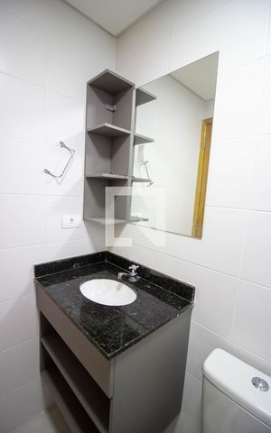 Studio para alugar com 28m², 1 quarto e sem vaga Studio para alugar com 28m², 1 quarto e sem vagaBanheiro