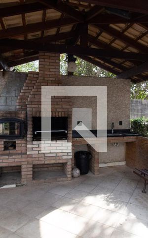 Apartamento para alugar com 50m², 2 quartos e 1 vaga Apartamento para alugar com 50m², 2 quartos e 1 vagaÁrea comum - Churrasqueira