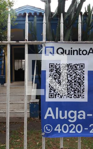 Casa para alugar com 242m², 3 quartos e 4 vagasFachada