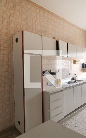Casa para alugar com 242m², 3 quartos e 4 vagasCozinha
