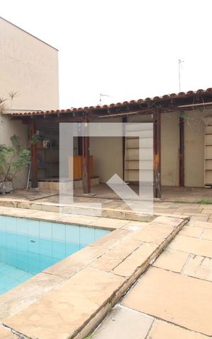 Casa para alugar com 242m², 3 quartos e 4 vagasÁrea Externa