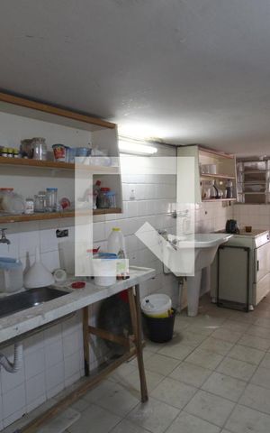 Casa para alugar com 242m², 3 quartos e 4 vagasÁrea de Serviço