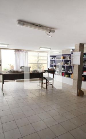 Casa para alugar com 242m², 3 quartos e 4 vagasSalão