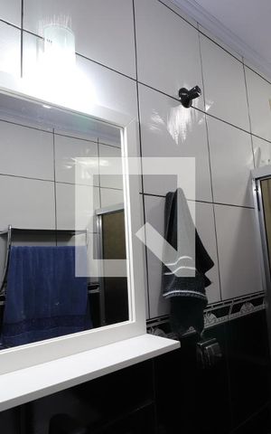 Casa à venda com 180m², 2 quartos e 3 vagasBanheiro