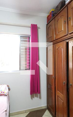 Casa à venda com 180m², 2 quartos e 3 vagasQuarto 2