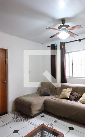 Casa à venda com 180m², 2 quartos e 3 vagasSala