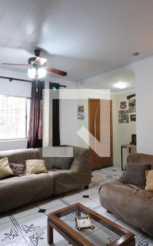 Casa à venda com 180m², 2 quartos e 3 vagasSala