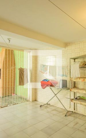 Casa à venda com 131m², 4 quartos e 4 vagasÁrea de Serviço