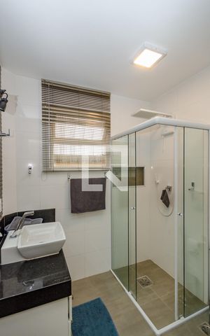 Apartamento à venda com 130m², 3 quartos e 1 vaga Apartamento à venda com 130m², 3 quartos e 1 vagaBanheiro Social