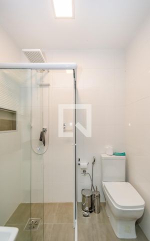 Apartamento à venda com 130m², 3 quartos e 1 vaga Apartamento à venda com 130m², 3 quartos e 1 vagaBanheiro Social