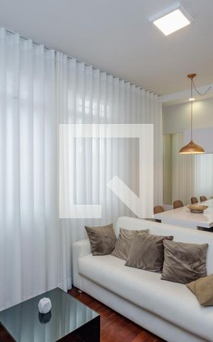 Apartamento à venda com 130m², 3 quartos e 1 vaga Apartamento à venda com 130m², 3 quartos e 1 vagaSala