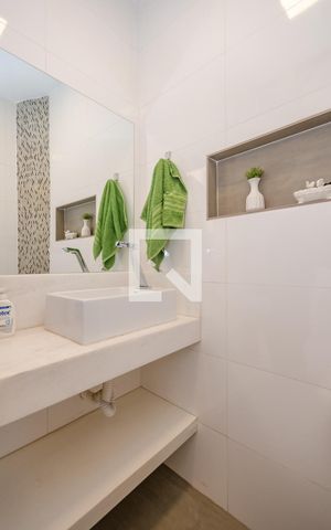 Apartamento à venda com 130m², 3 quartos e 1 vaga Apartamento à venda com 130m², 3 quartos e 1 vagaLavabo