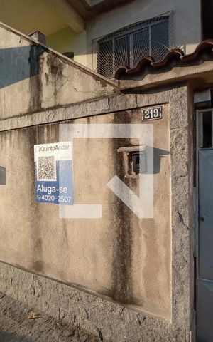 Casa para alugar com 180m², 2 quartos e sem vagaFachada - Plaquinha Quinto Andar