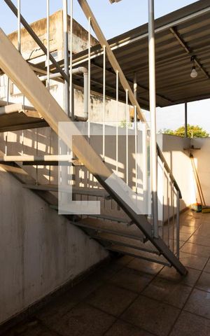 Casa para alugar com 180m², 2 quartos e sem vagaÁrea de Serviço