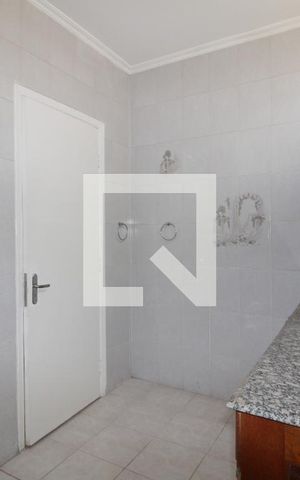 Casa para alugar com 240m², 3 quartos e 5 vagasBanheiro