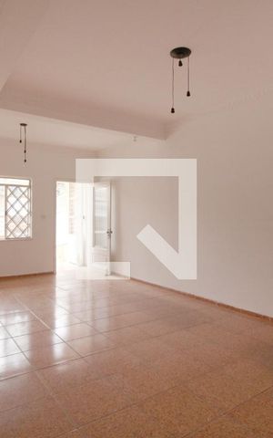 Casa para alugar com 240m², 3 quartos e 5 vagasSala
