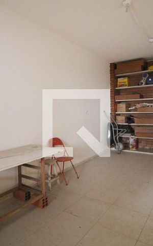 Casa para alugar com 240m², 3 quartos e 5 vagasDepósito