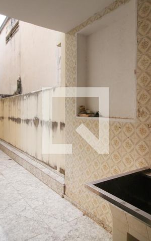 Casa para alugar com 240m², 3 quartos e 5 vagasQuintal