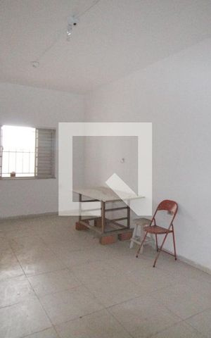 Casa para alugar com 240m², 3 quartos e 5 vagasDepósito