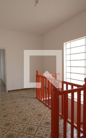 Casa para alugar com 240m², 3 quartos e 5 vagasCorredor