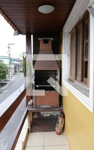 Casa à venda com 180m², 2 quartos e 5 vagasSacada/Churrasqueira