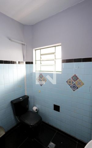 Casa à venda com 180m², 2 quartos e 5 vagasBanheiro